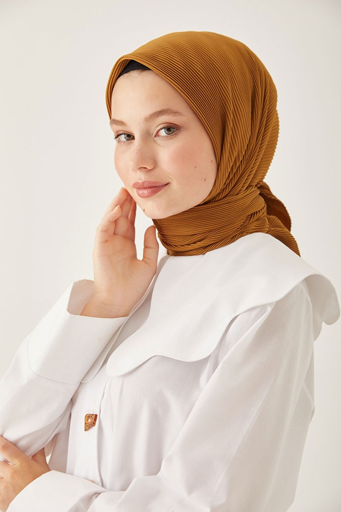 Düz Pliseli Eşarp