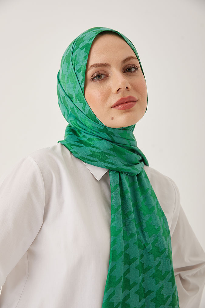 Parlak Jakar Kaz Ayağı