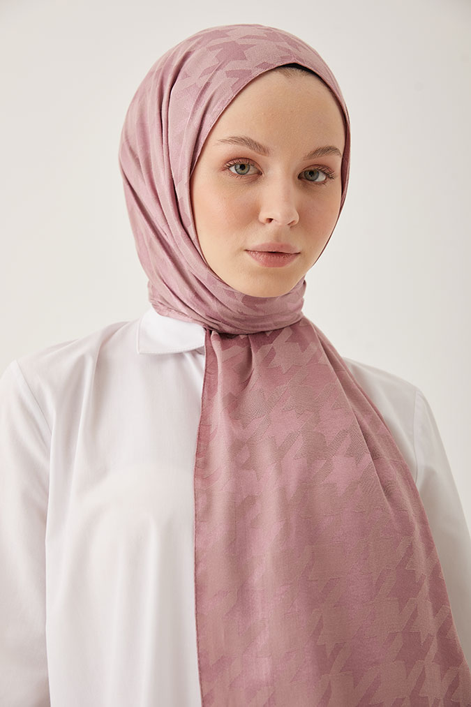Parlak Jakar Kaz Ayağı
