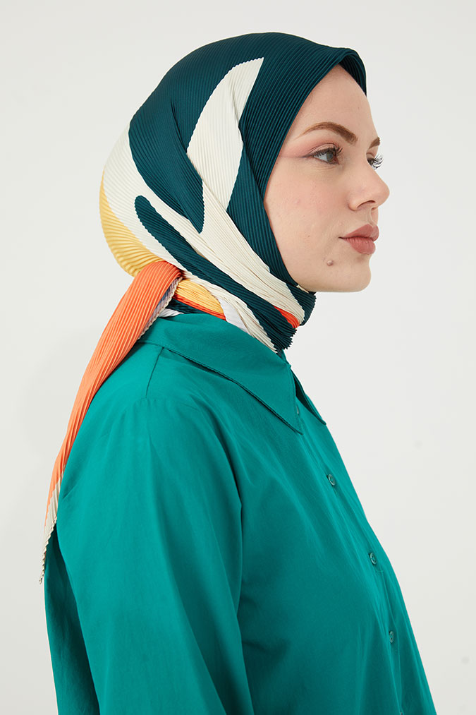 Pliseli Eşarp Model C