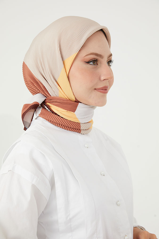 Pliseli Eşarp Model C