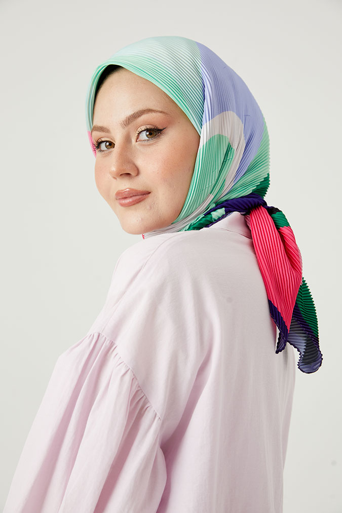 Pliseli Eşarp Model E